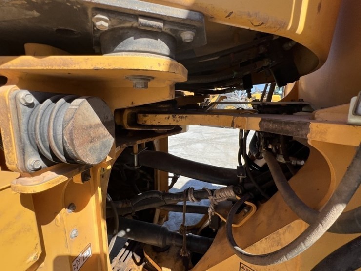 2020-volvo-l70h-image-28