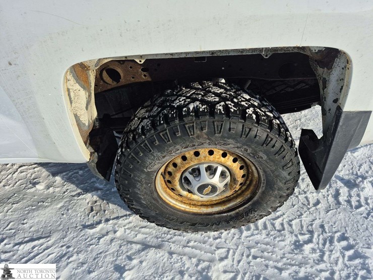 2019-chevrolet-silverado-2500hd-image-23