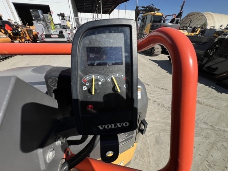 2023-volvo-dd30b-image-30