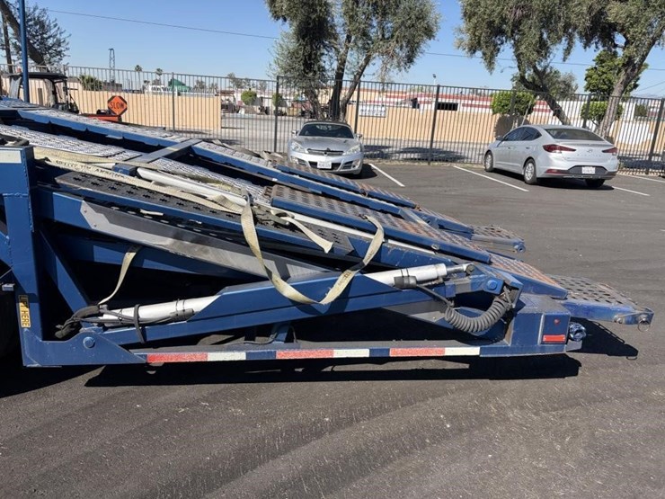 2017-peterbilt-389-image-8