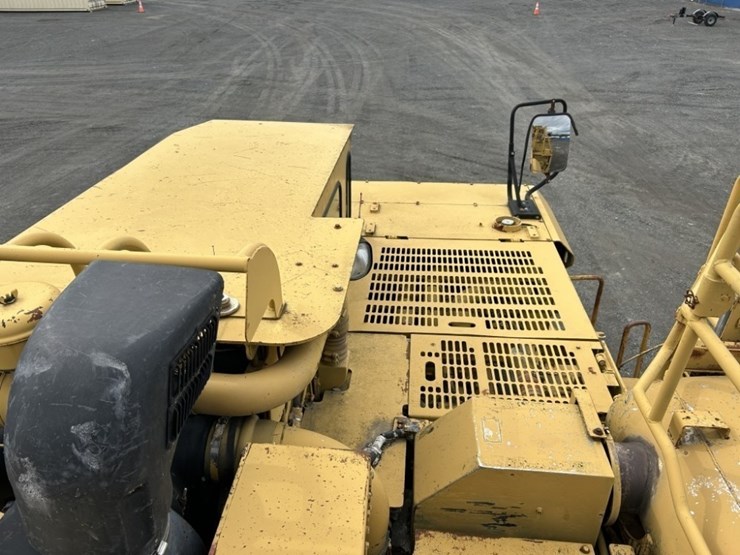 2009-caterpillar-ad55b-image-47