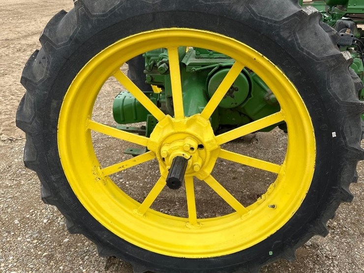 john-deere-b-image-6