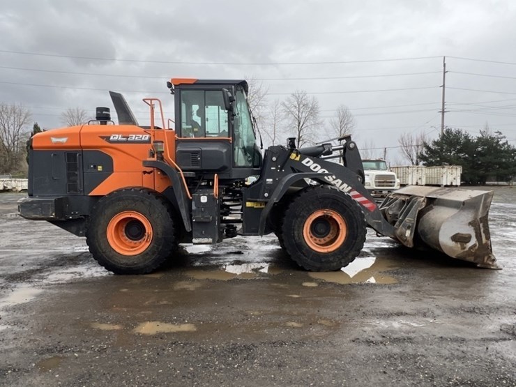 2021-doosan-dl320-7-image-3