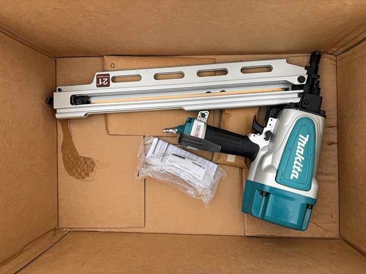 new-makita-3-1/2"-framing-nailer--an924--1-yr-factory-warranty--recon-new-support-equipment-image-1