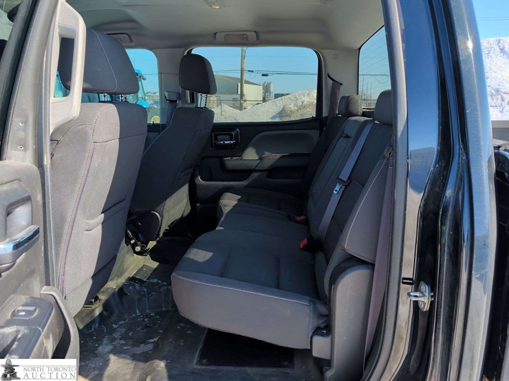 2016-chevrolet-silverado-2500hd-image-21