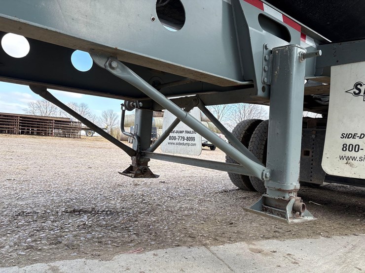 2015-smithco-side-dump-image-16