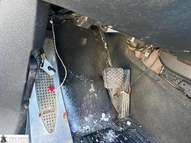 2011-bmw-x5-image-32