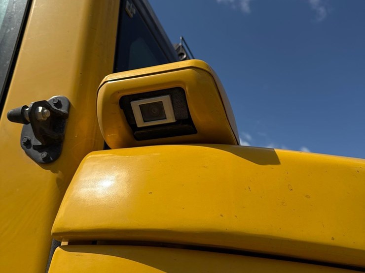 2022-komatsu-pc138us-image-23