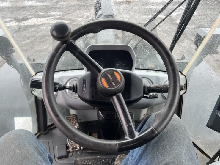 2021-doosan-dl320-7-image-27