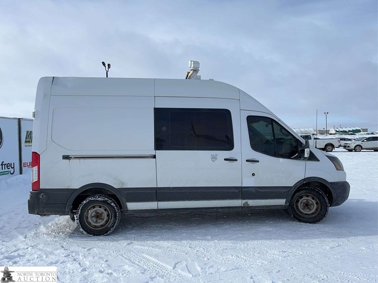 2016-ford-transit-image-6