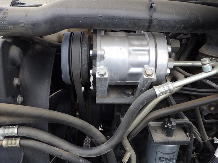 new-holland-t4060f-image-16