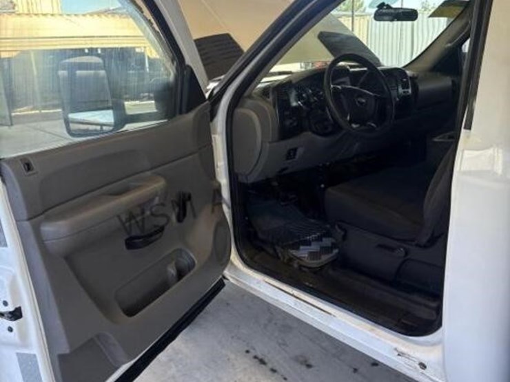 2008-chevrolet-silverado-3500hd-image-23