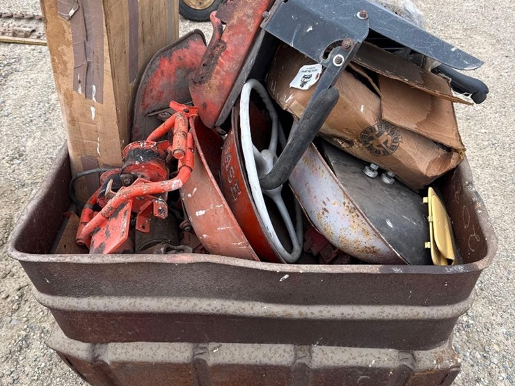 2216---box-full-of-case-seats---from-the-larry-polk-estate-image-1