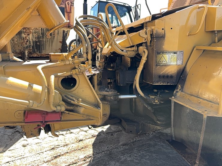 caterpillar-d400d-image-9