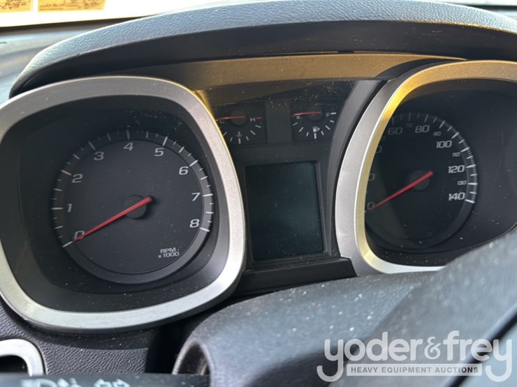 2017-chevrolet-equinox-image-19