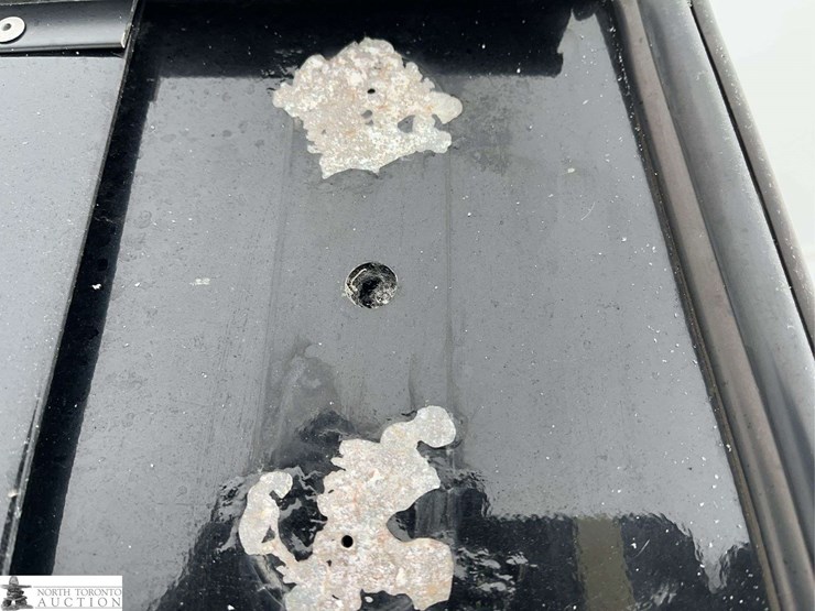 2016-chevrolet-silverado-2500hd-image-15