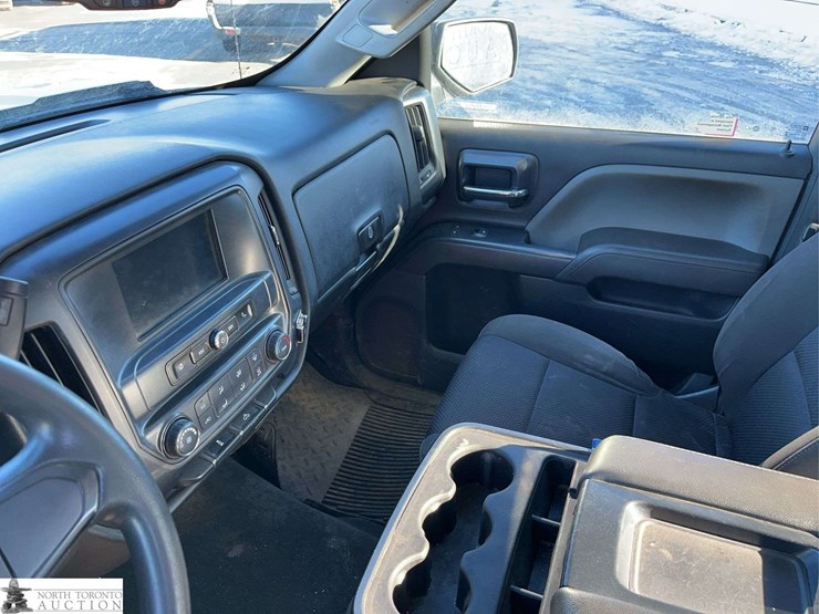 2018-chevrolet-silverado-1500-image-16