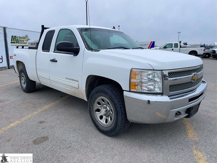 2013-chevrolet-silverado-1500-image-3