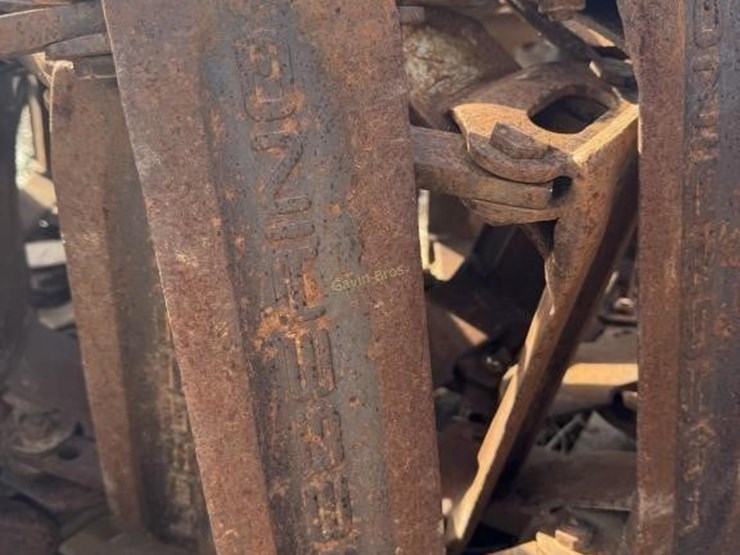 loegering-skidsteer-tracks---off-site-image-2