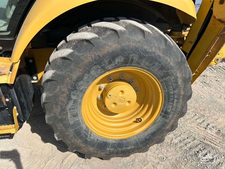 2013-caterpillar-420f-image-35