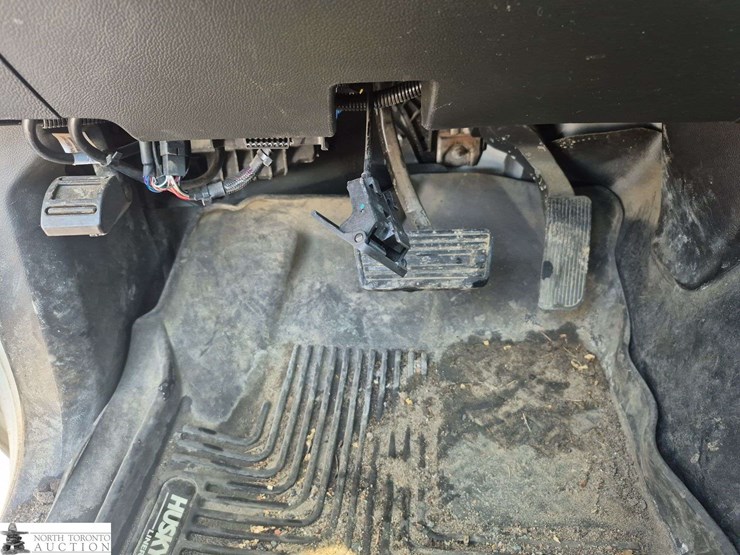 2017-chevrolet-silverado-1500-image-19