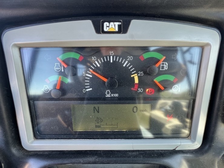 2013-caterpillar-740b-image-56