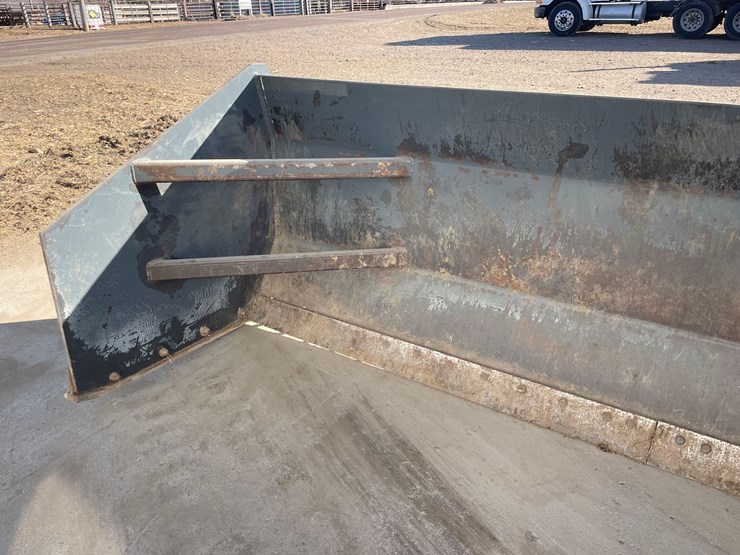 raveling-12ft-volvo-loader-mount-push-blade--1-owner-image-22