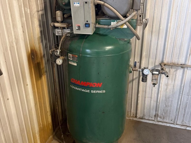 2045---champion-vr5-8-advantage-series-air-compressor-(sn#-d085387)-image-1