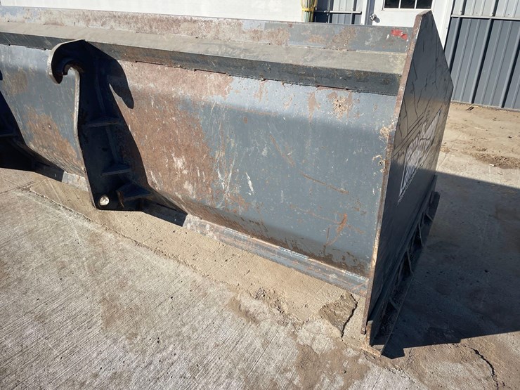 raveling-12ft-volvo-loader-mount-push-blade--1-owner-image-18