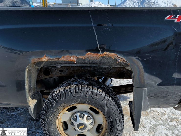 2016-chevrolet-silverado-2500hd-image-29