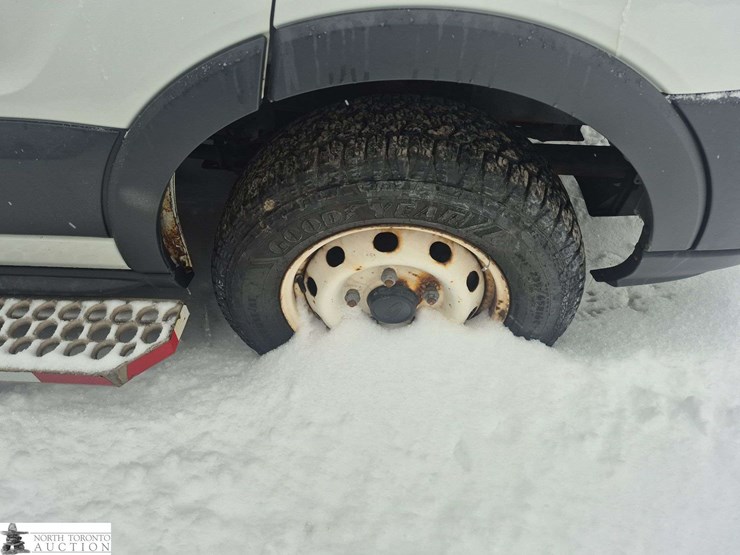 2016-ford-transit-image-25