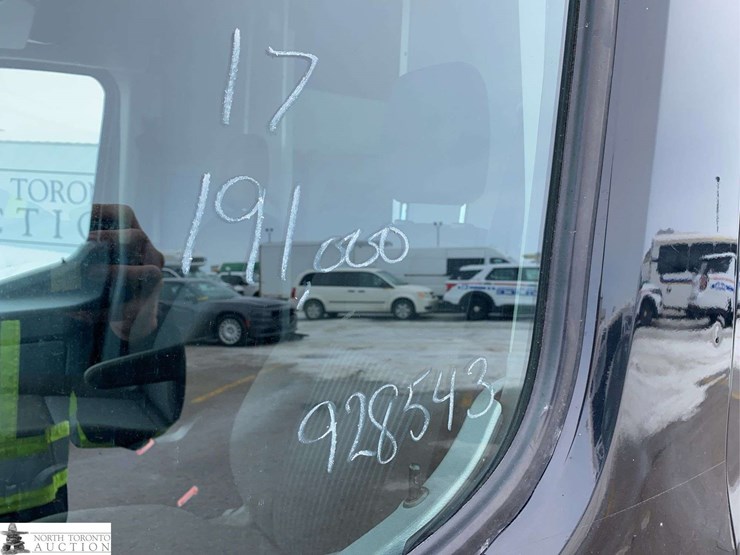 2017-ford-transit-image-22