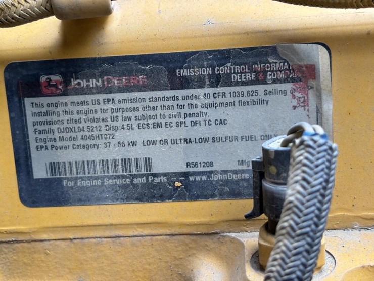 2017-deere-210lep-image-33