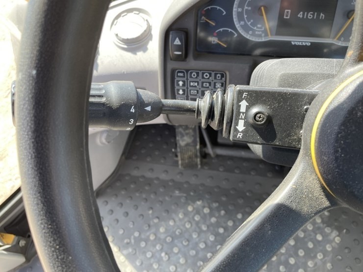 2024-volvo-l70h-image-39