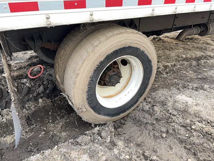 2016-international-durastar-4300-image-6