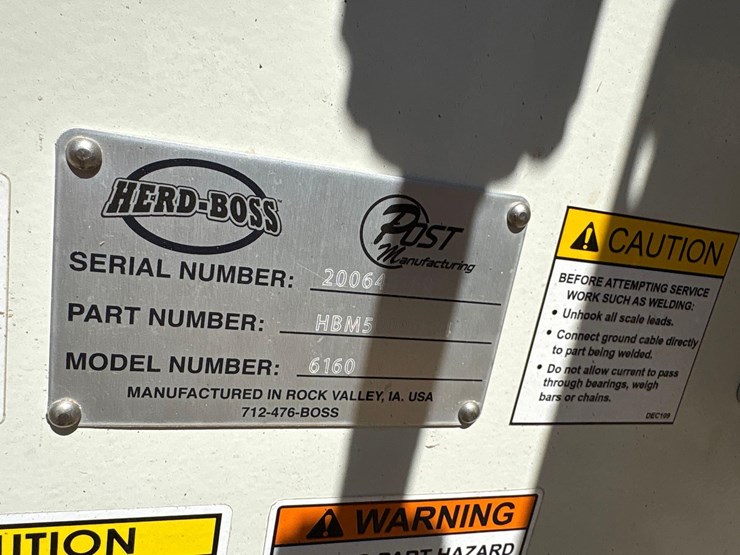 2024-herd-boss-6160-mixer-wagon--1-owner-image-60
