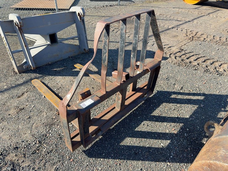 armstrong-48"-forks-image-3