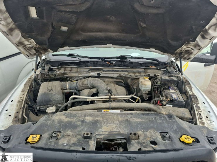 2016-dodge-2500-image-8