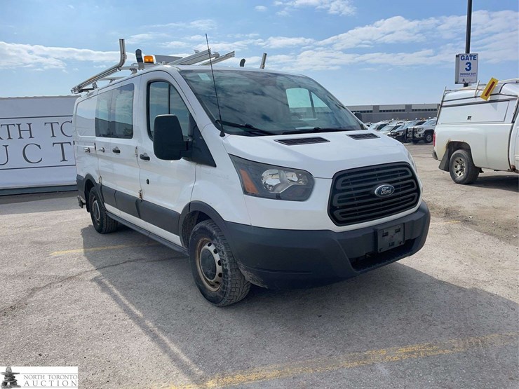 2015-ford-transit-image-3