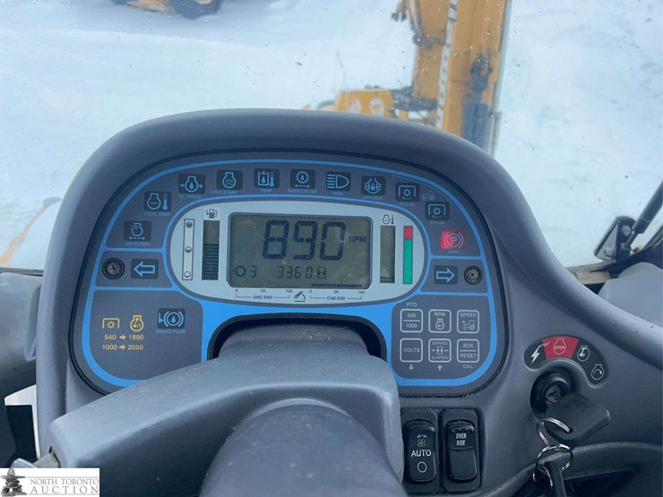 2013-new-holland-tv6070-image-11