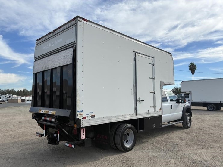 2016-ford-f550-xlt-image-3