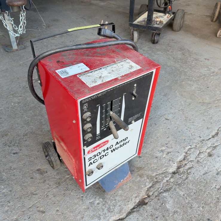 DAYTON ARC WELDER