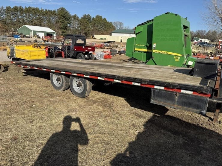 2012-pj-tilt-bed-trailer-image-3