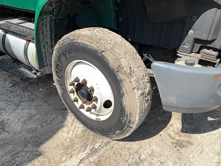 2016-international-durastar-4300-image-19