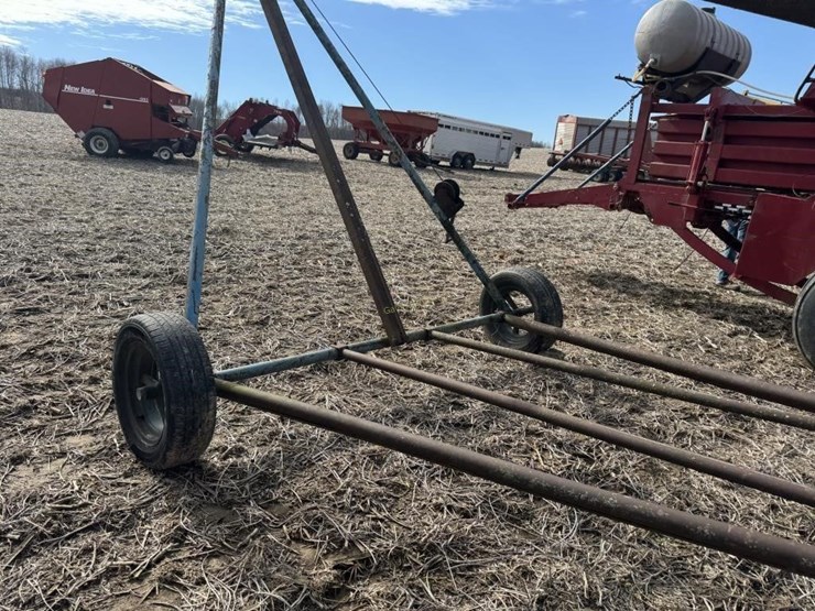 50'-+/--grain-auger-on-transport---off-site-image-5