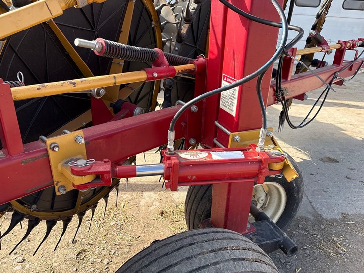 darf-1017-fd-wheel-rake--1-owner-image-34