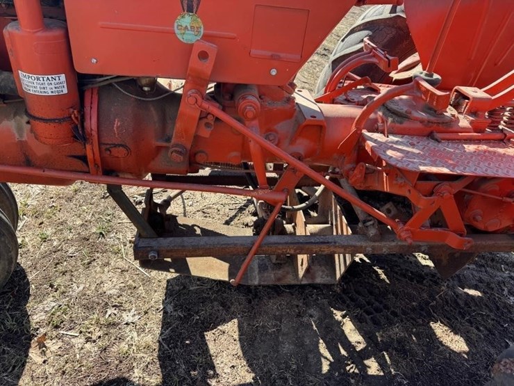 case-vac-tractor---off-site-image-11