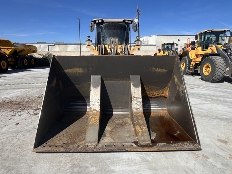 2022-volvo-l90h-image-8