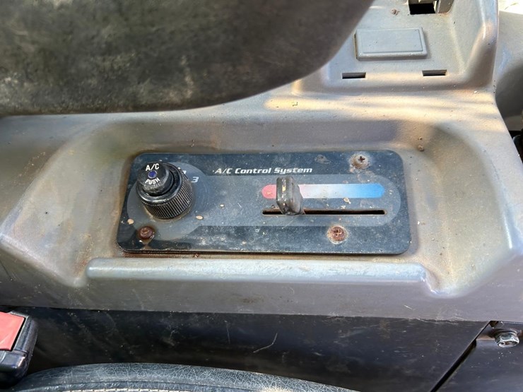 2016-kubota-svl75-2-image-26