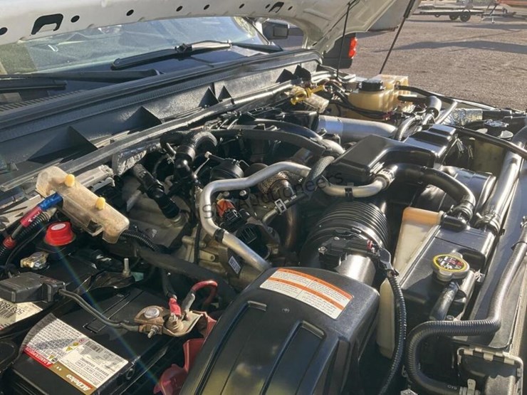 2015-ford-f550-image-15